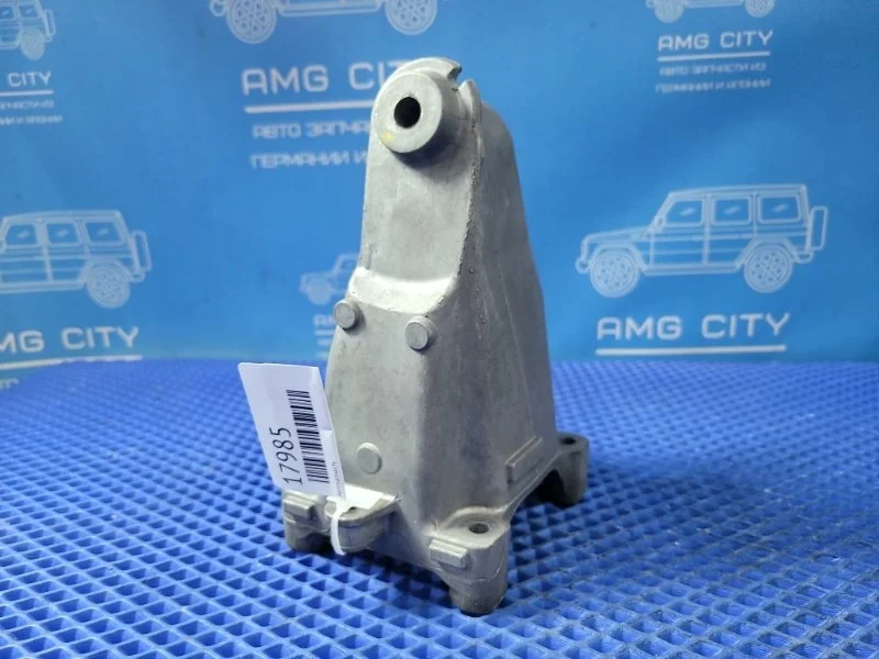 Кронштейн двигателя Mercedes-Benz E-Class 2015 A2742233904 W212 М274920