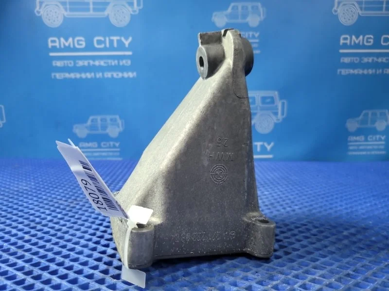 Кронштейн двигателя Mercedes-Benz E-Class 2003 A2712230804 W211 М112949