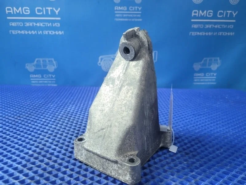 Кронштейн двигателя Mercedes-Benz E-Class 2003 A2712230804 W211 М112949