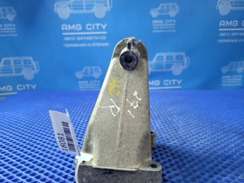 Кронштейн двигателя Mercedes-Benz E-Class 2003 A2712230804 W211 М112949