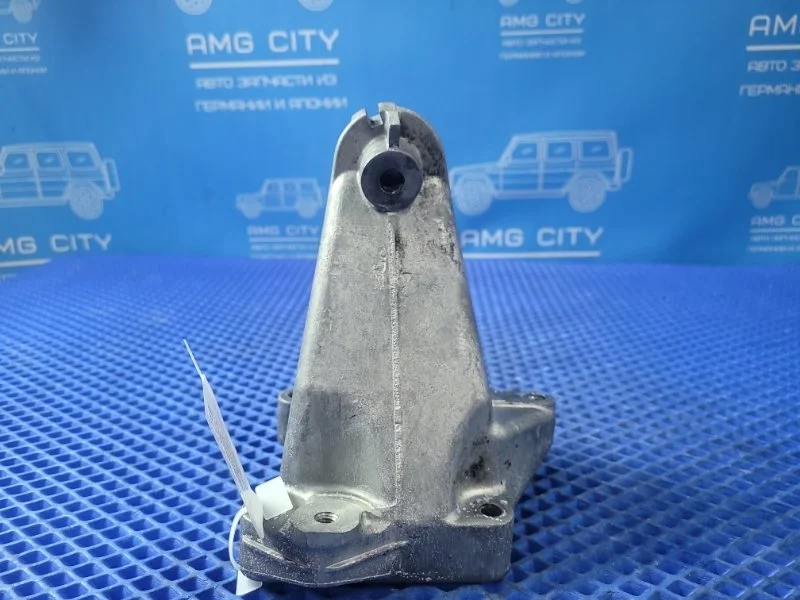 Кронштейн двигателя Mercedes-Benz E-Class 2003 A2712230904 W211 М112949