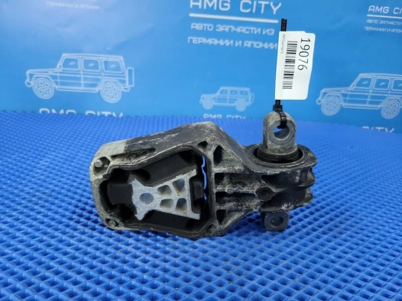 Подушка двигателя Mercedes-Benz A-Class 2014 A2462401209 W176 М270910