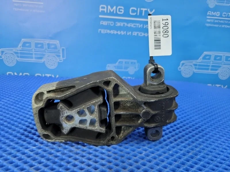 Подушка двигателя Mercedes-Benz A-Class 2014 A2462401209 W176 М270910
