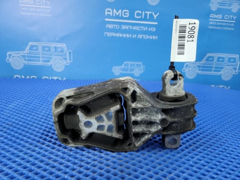 Подушка двигателя Mercedes-Benz A-Class 2014 A2462401209 W176 М270910