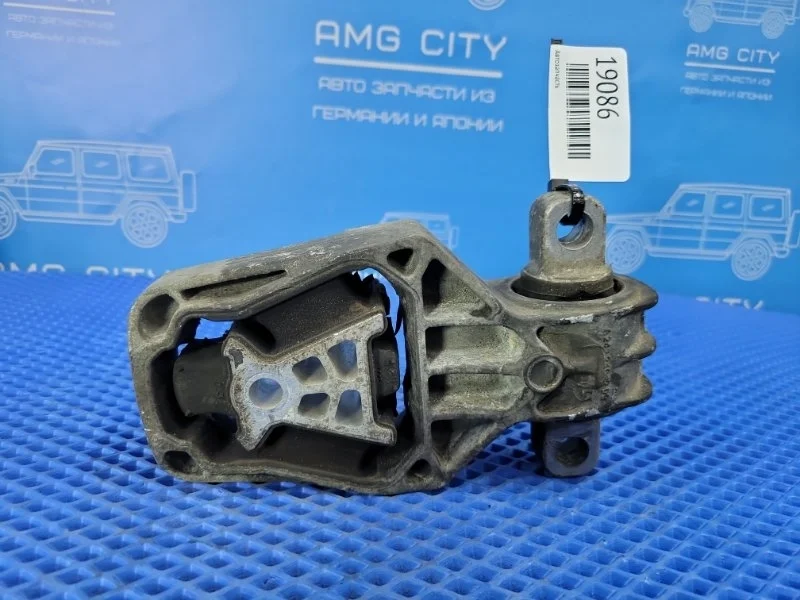 Подушка двигателя Mercedes-Benz A-Class 2014 A2462401209 W176 М270910