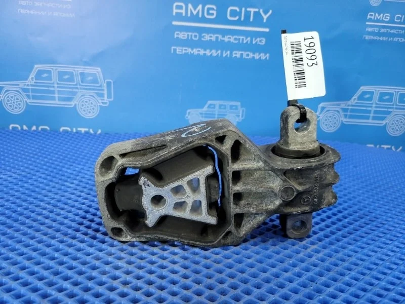 Подушка двигателя Mercedes-Benz A-Class 2014 A2462401209 W176 М270910