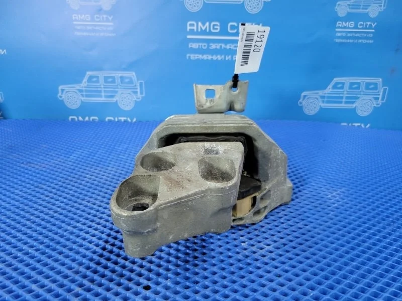 Подушка двигателя Mercedes-Benz B-Class 2013 A2462400617 W246 М270910