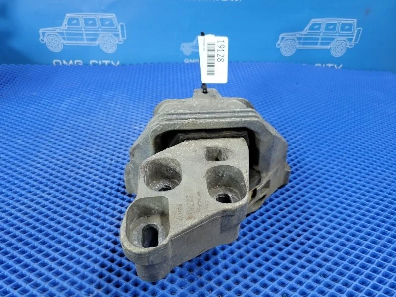 Подушка двигателя Mercedes-Benz B-Class 2013 A2462400617 W246 М270910
