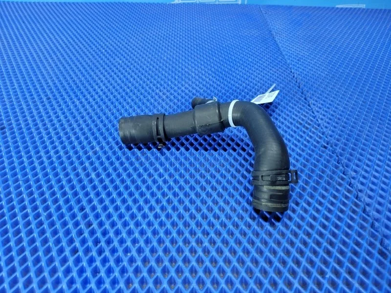 Патрубок системы охлаждения Mercedes-Benz C-Class 2010 A2712002552 W204 М271820