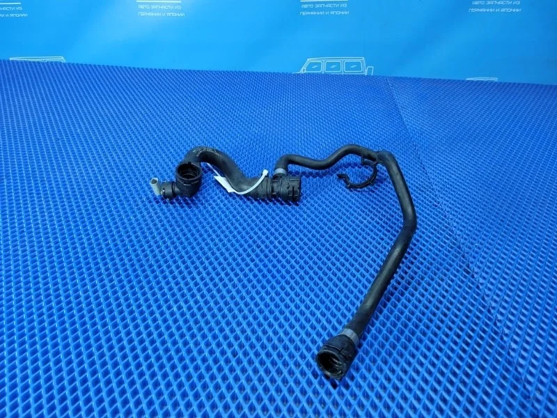 Патрубок системы охлаждения Mercedes-Benz E-Class 2017 A2135014300 W213 М276853