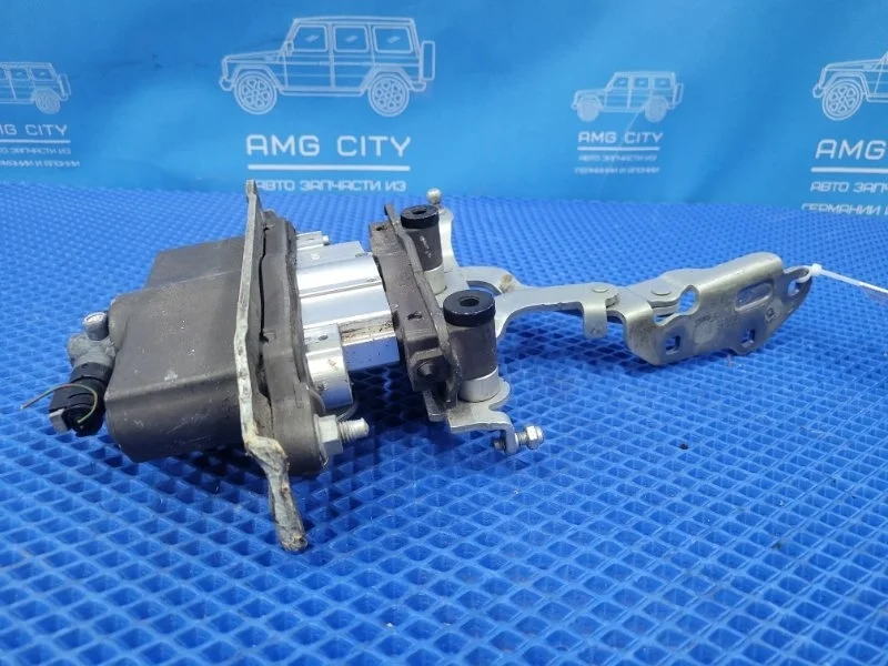 Петля капота Mercedes-Benz C-Class 2013 A2048800128 W204 M271820, левая