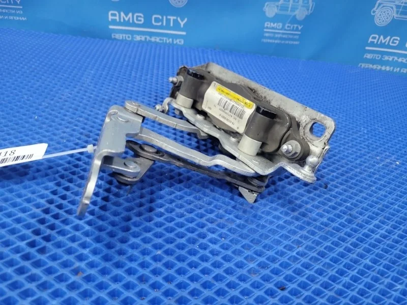 Петля капота Mercedes-Benz C-Class 2013 A2048800128 W204 M271820, левая