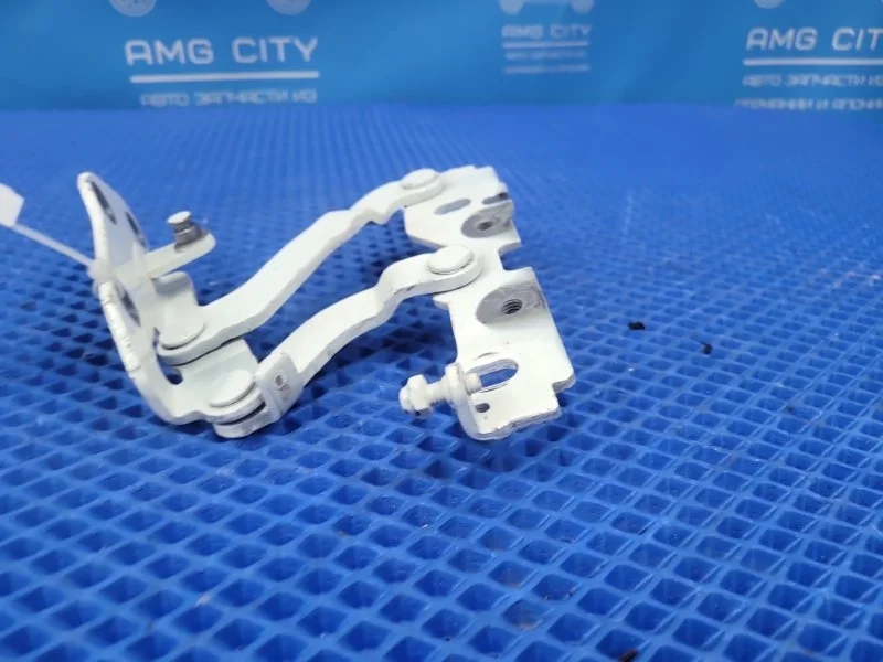 Петля капота Mercedes-Benz C-Class 2013 A2048800128 W204 M271820, левая