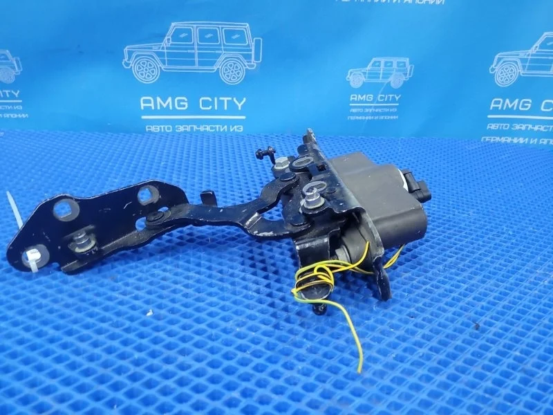 Петля капота Mercedes-Benz C-Class 2011 A2048800228 W204 M271820, правая