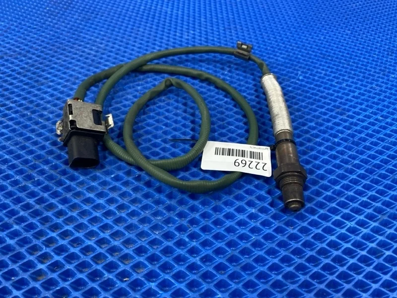 Датчик кислородный Mercedes-Benz E-Class 2013 A0065422718 W212 М276952, передний