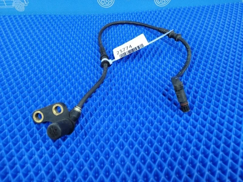 Датчик ABS Mercedes-Benz Clk-Class 1999 A2025402317 W208 М111, передний левый