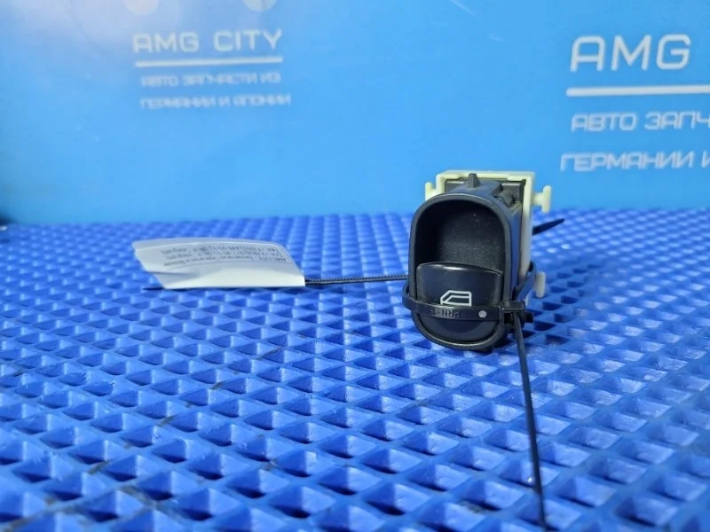 Кнопка стеклоподъемника Mercedes-Benz Clc-Class 2001 A2038200210 W203 М271955