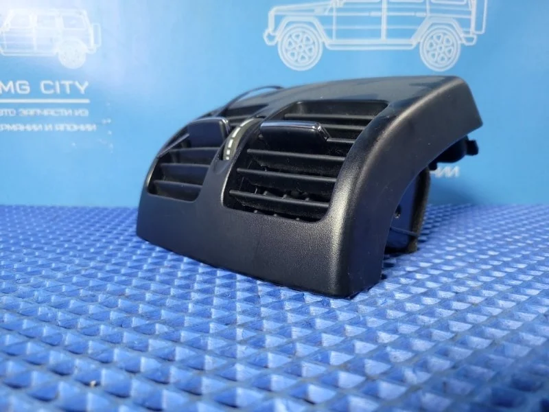 Дефлектор воздушный Mercedes-Benz C-Class 2011 A2048300954 W204 М271860