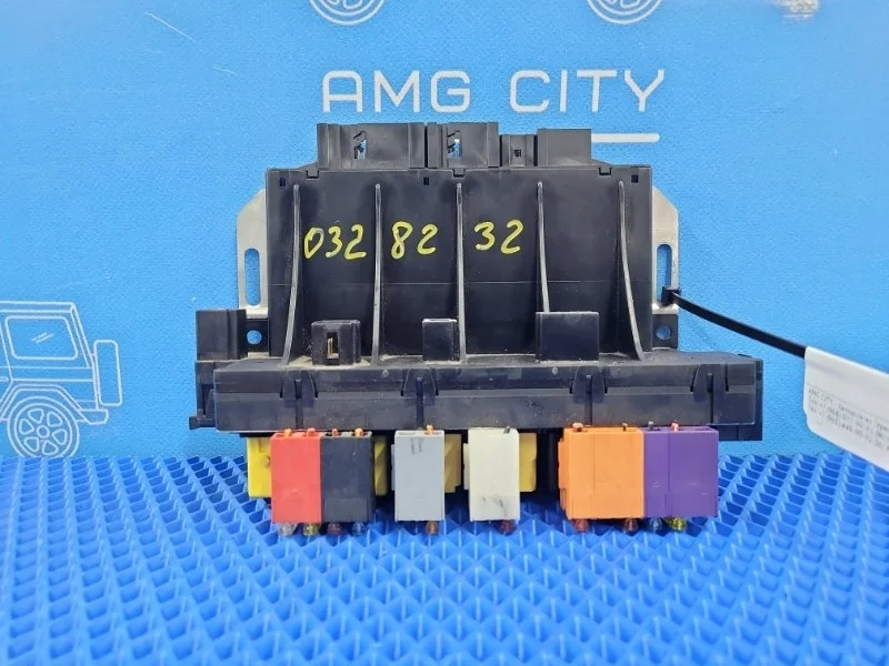 Блок предохранителей Mercedes-Benz S-Class 2000 A0325458232 W220 M112