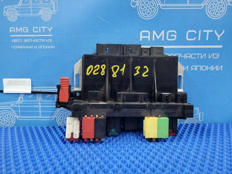 Блок предохранителей Mercedes-Benz S-Class 2000 A0285458132 W220 M112, задний