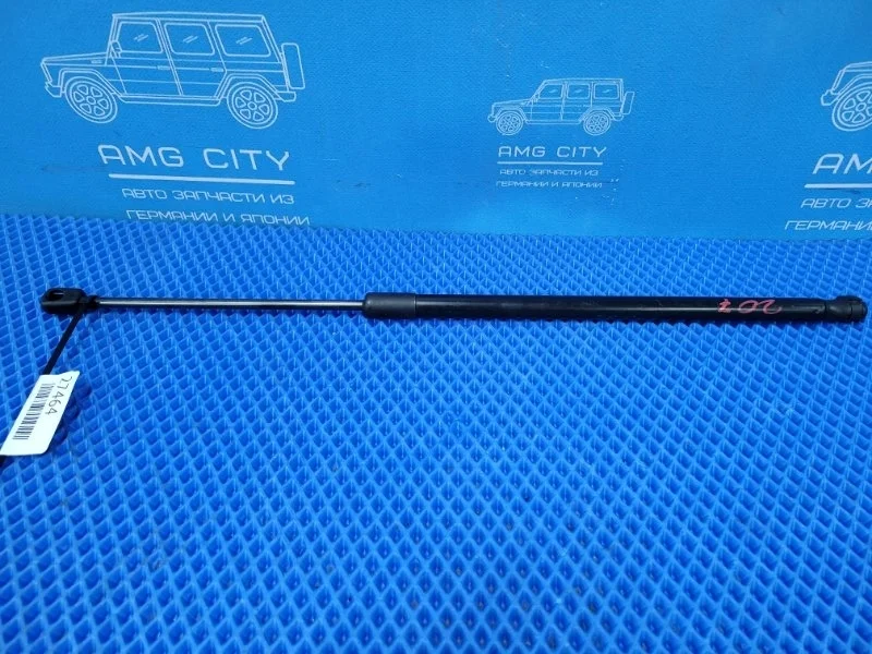 Амортизатор капота Mercedes-Benz E-Class 2013 A2079800764 W207 M274920, передний
