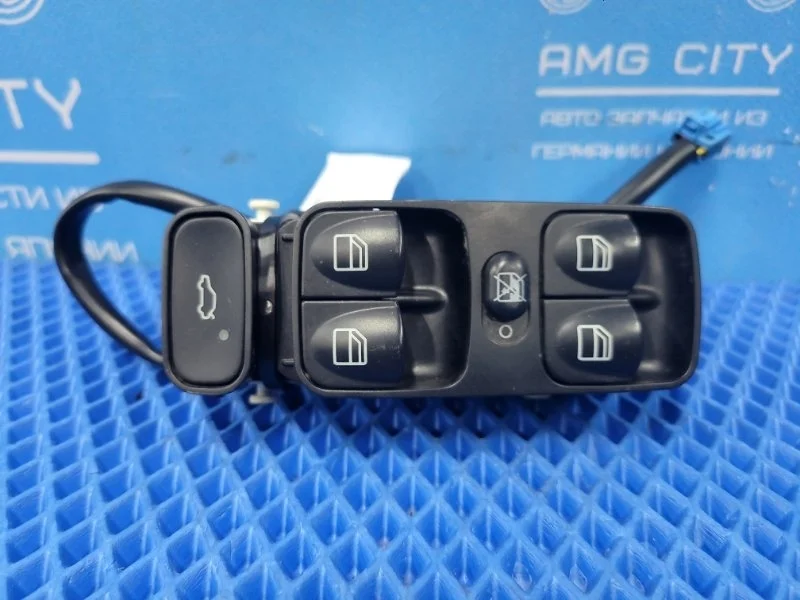 Блок управления стеклоподъемниками Mercedes-Benz Clk-Class A2098203410 W209
