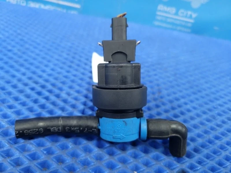 Клапан вентиляции топливного бака Mercedes-Benz E-Class 2003 A0004703693 W211 М112949