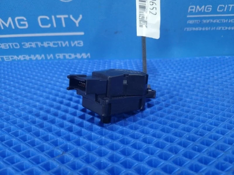 Сервопривод заслонок печки Mercedes-Benz E-Class 2003 A2038201642 W211 М112949