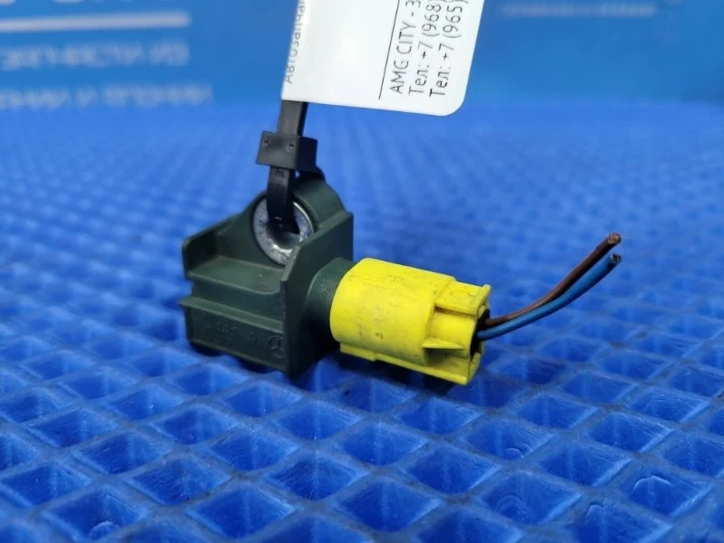 Датчик ускорения Mercedes-Benz E-Class 2013 A1729056000 W212 М276952