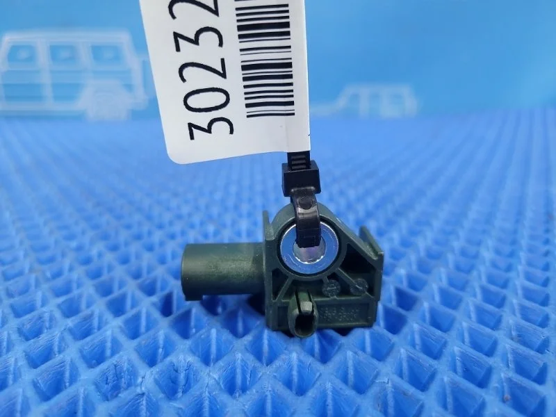 Датчик ускорения Mercedes-Benz E-Class 2013 A1729056000 W212 М276952