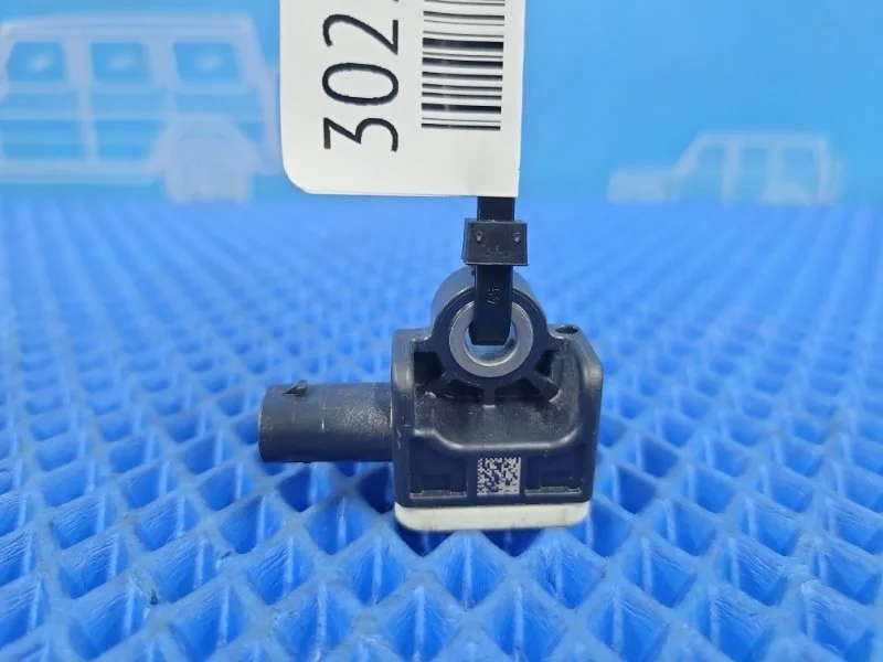 Датчик ускорения Mercedes-Benz Gl-Class 2015 A1668210151 X166 М276821