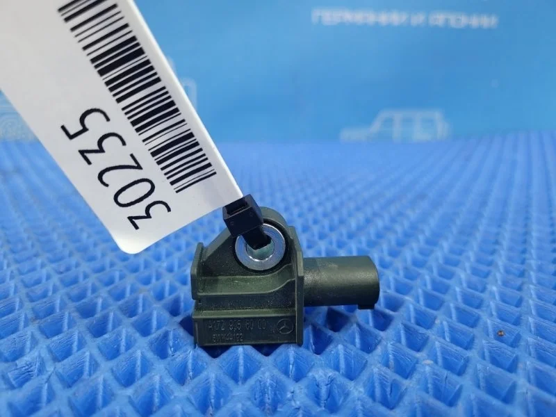 Датчик ускорения Mercedes-Benz E-Class 2013 A1729056000 W212 М276952