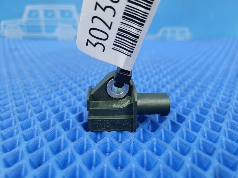 Датчик ускорения Mercedes-Benz E-Class 2013 A1729056000 W212 М276952