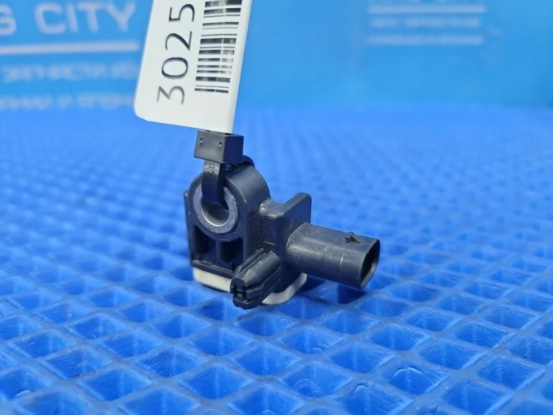 Датчик ускорения Mercedes-Benz Gl-Class 2015 A1668210151 X166 М276821