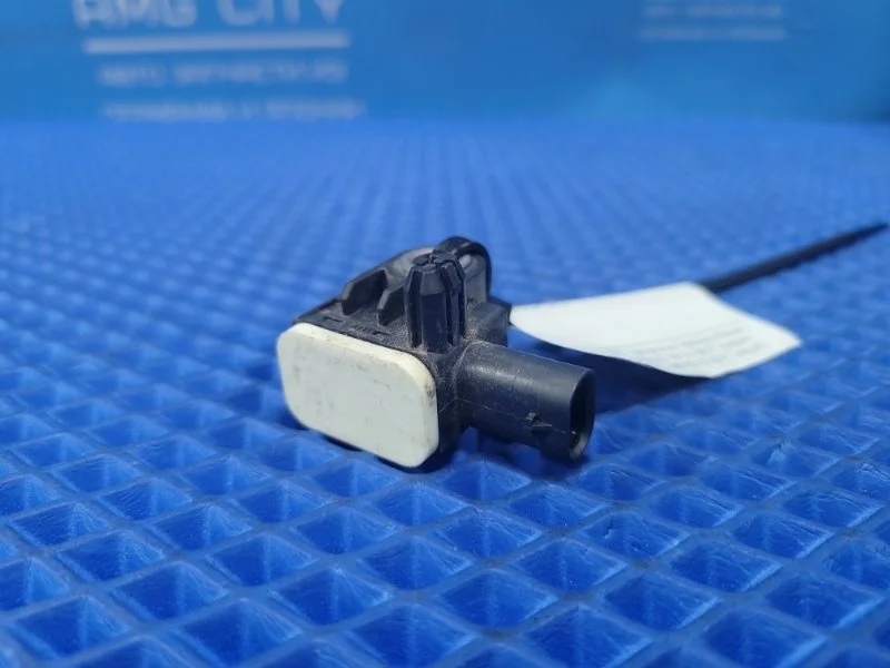 Датчик ускорения Mercedes-Benz Gl-Class 2015 A1668210151 X166 М276821