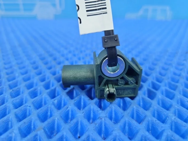 Датчик ускорения Mercedes-Benz E-Class 2013 A1729056000 W212 М276952