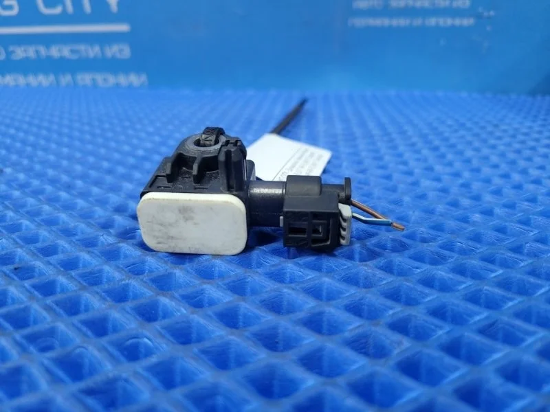 Датчик ускорения Mercedes-Benz Gl-Class 2015 A1668210151 X166 М276821