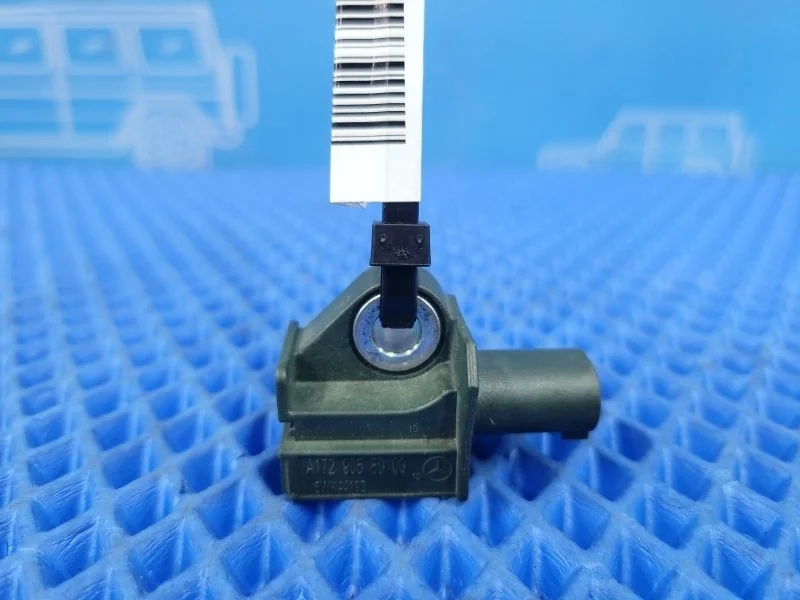 Датчик ускорения Mercedes-Benz E-Class 2013 A1729056000 W212 М276952