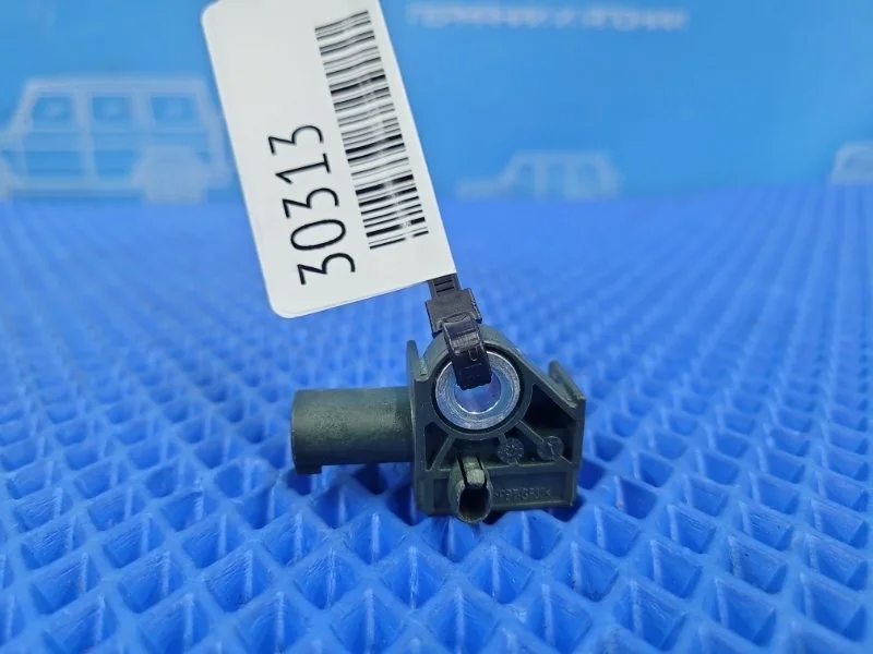 Датчик ускорения Mercedes-Benz E-Class 2013 A1729056000 W212 М276952