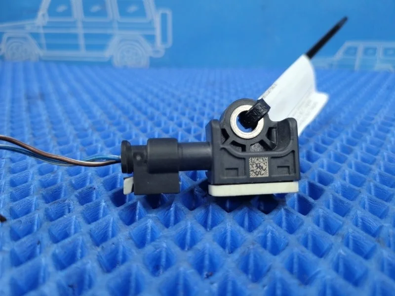 Датчик ускорения Mercedes-Benz Gl-Class 2015 A1668210151 X166 М276821