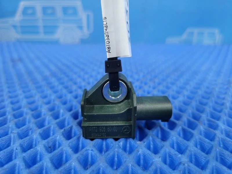 Датчик ускорения Mercedes-Benz E-Class 2013 A1729056000 W212 М276952