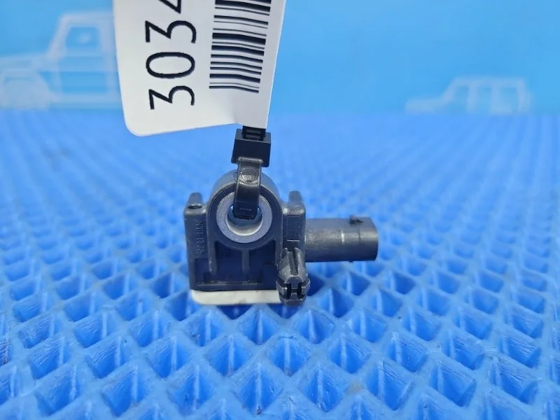 Датчик ускорения Mercedes-Benz Gl-Class 2015 A1668210151 X166 М276821