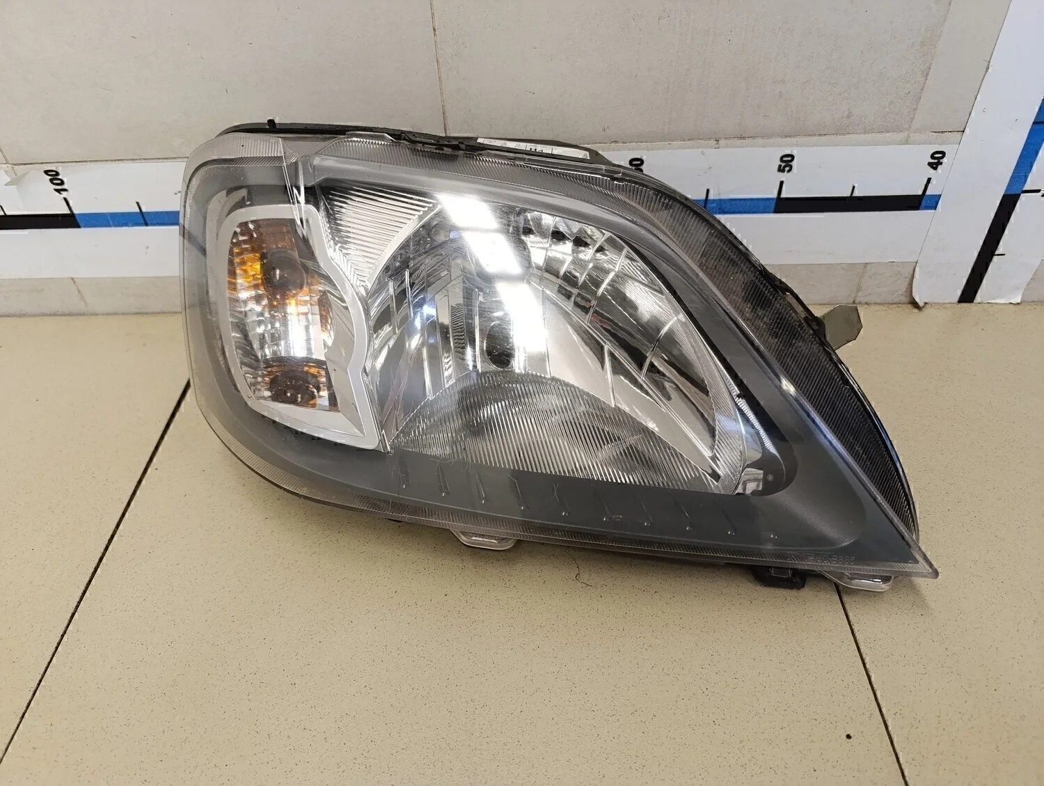 Фара правая Logan 2005-2014