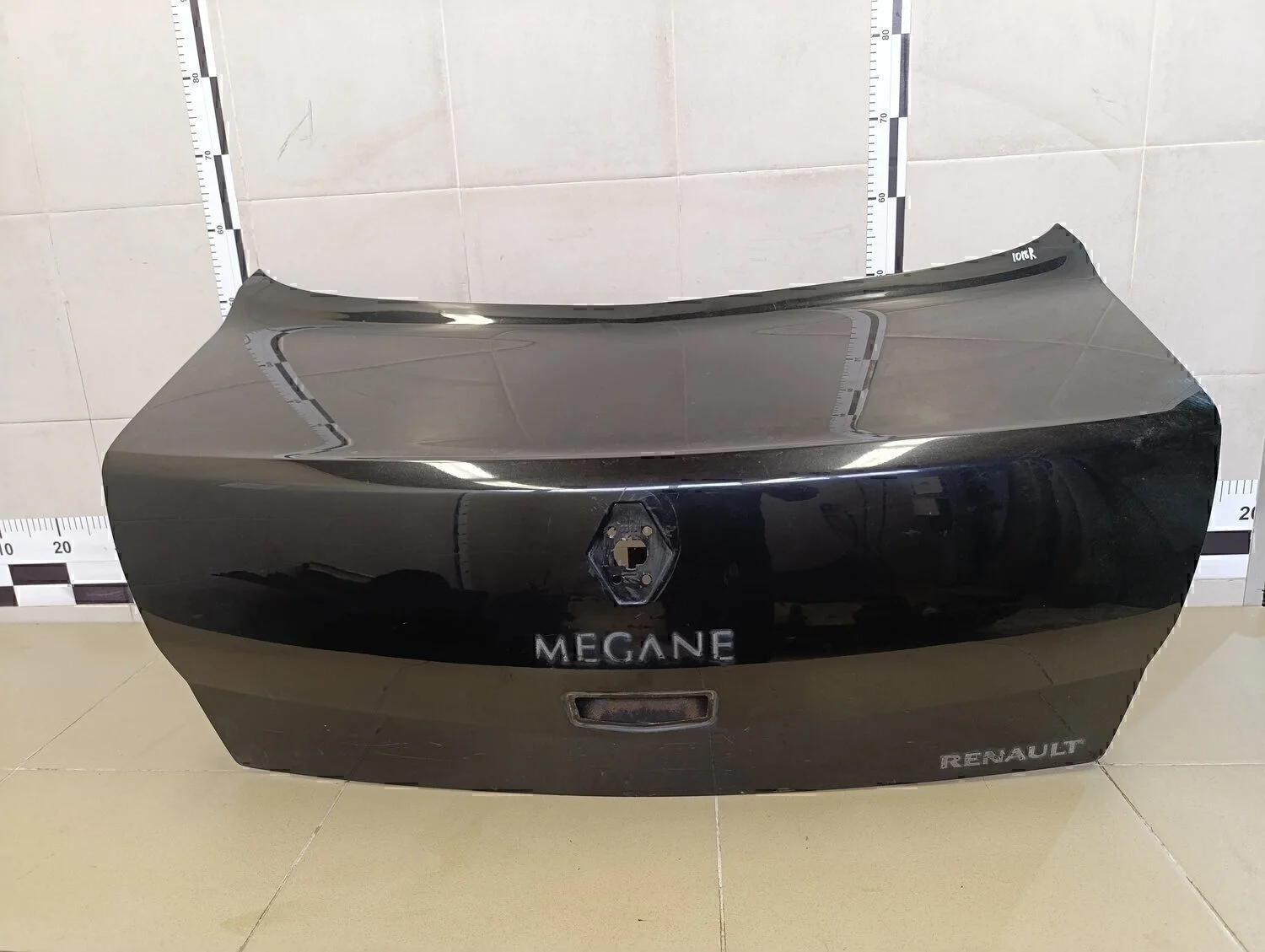 Крышка багажника Megane II 2002-2009