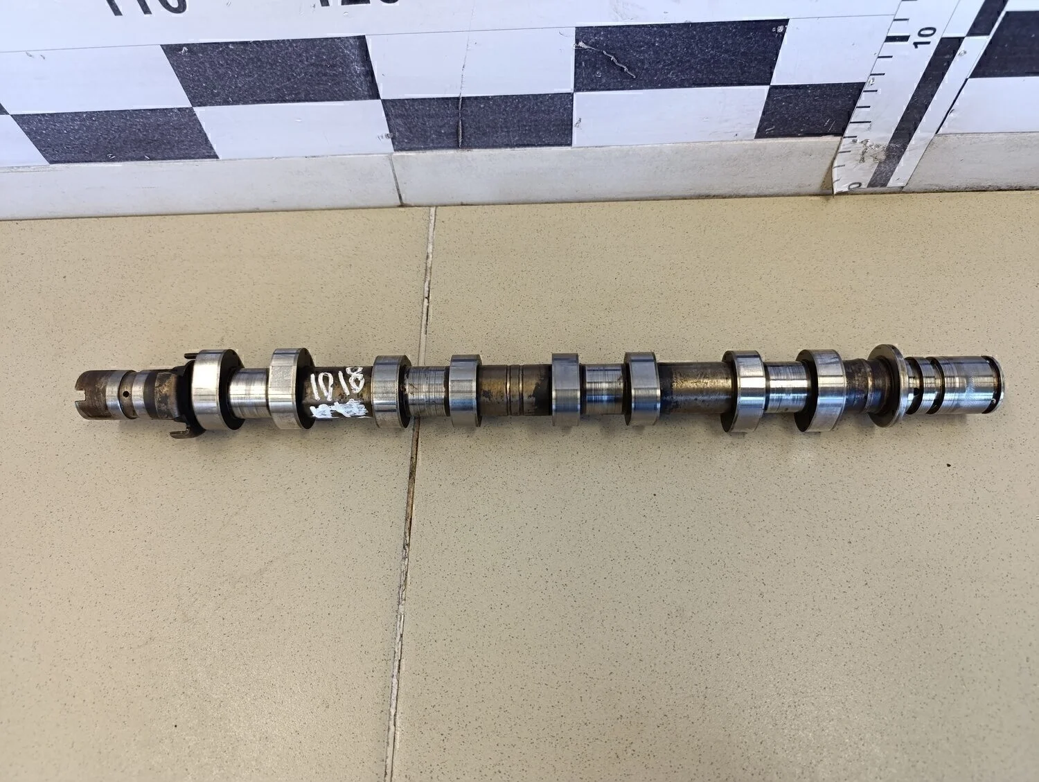 Распредвал выпускной Megane II 2002-2009