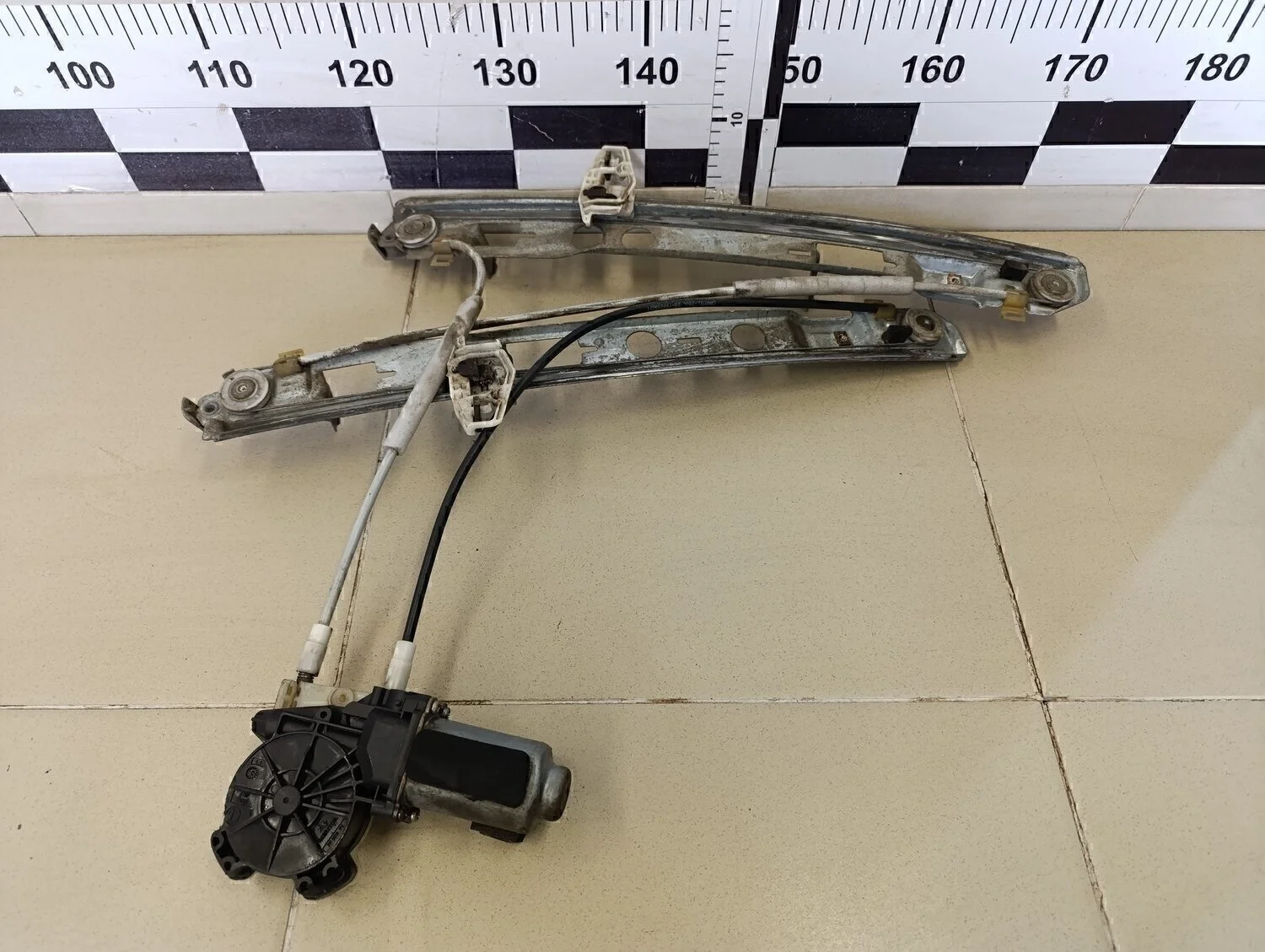 Стеклоподъемник электр. передний левый Megane II 2002-2009