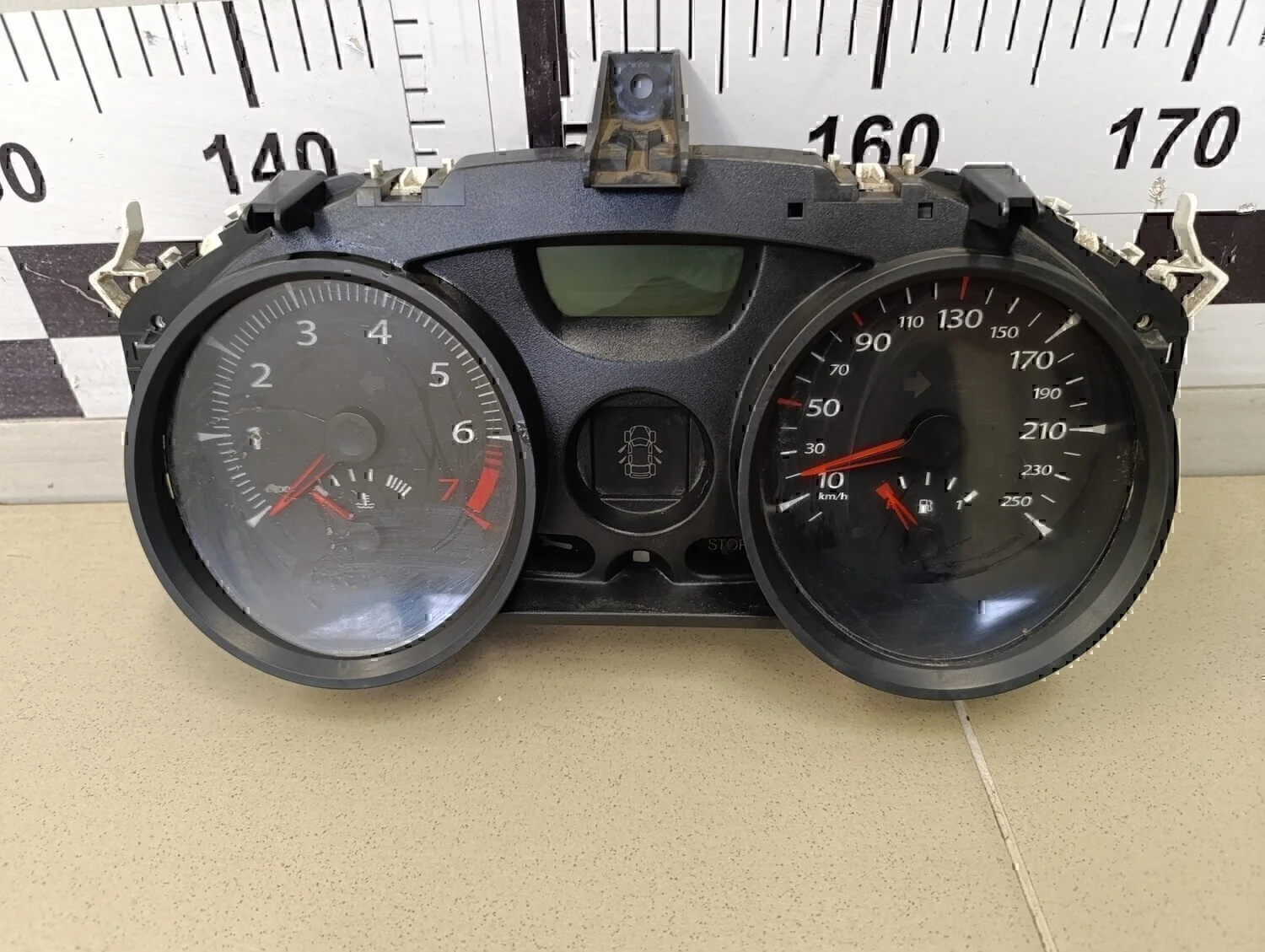 Панель приборов Megane II 2002-2009