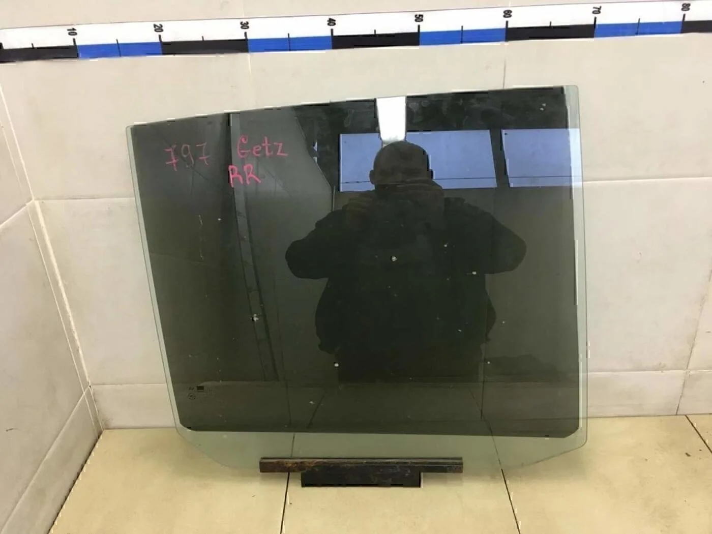 Стекло двери задней правой Getz 2002-2010