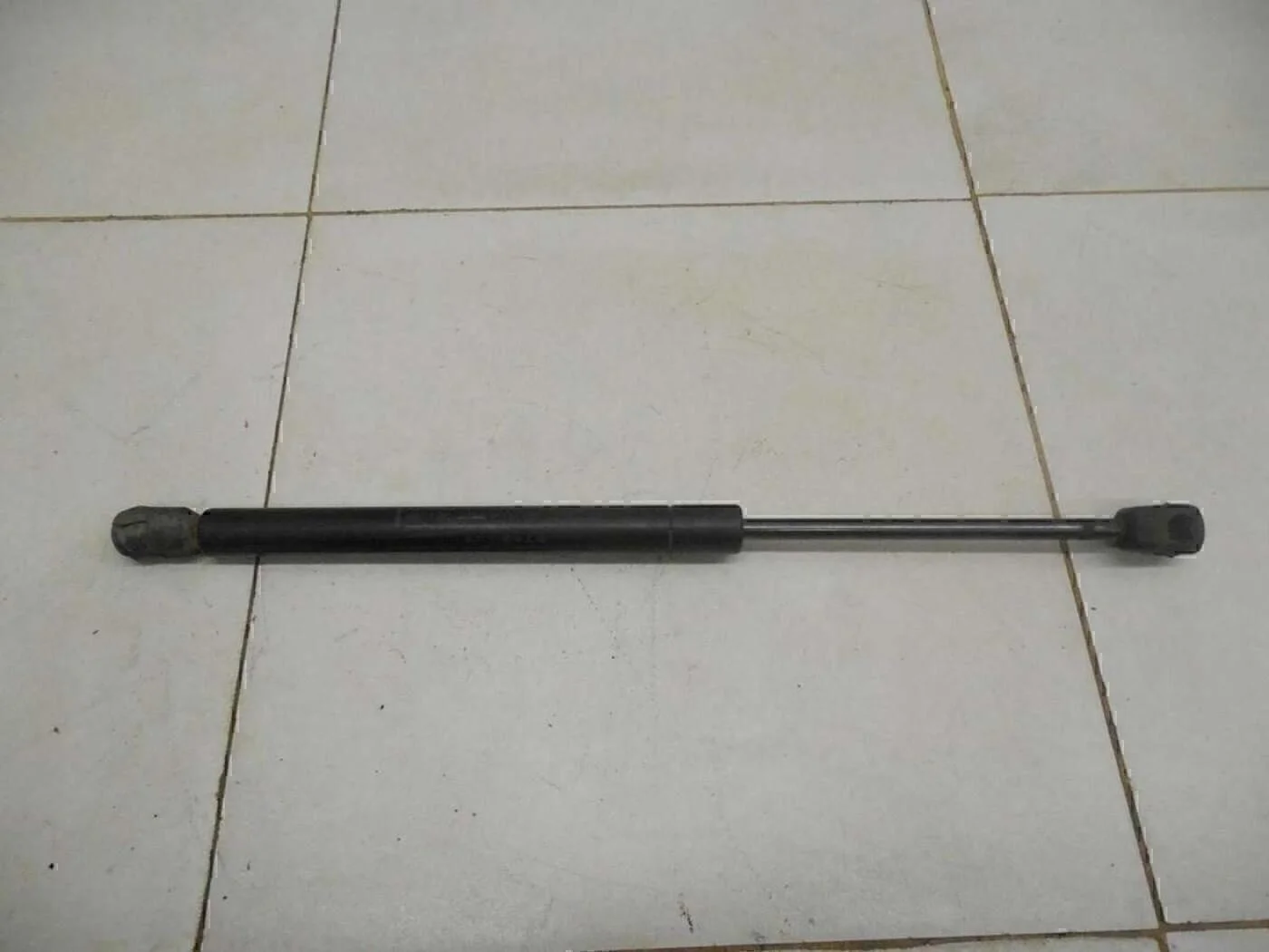 Амортизатор капота FX (S50) 2003-2007