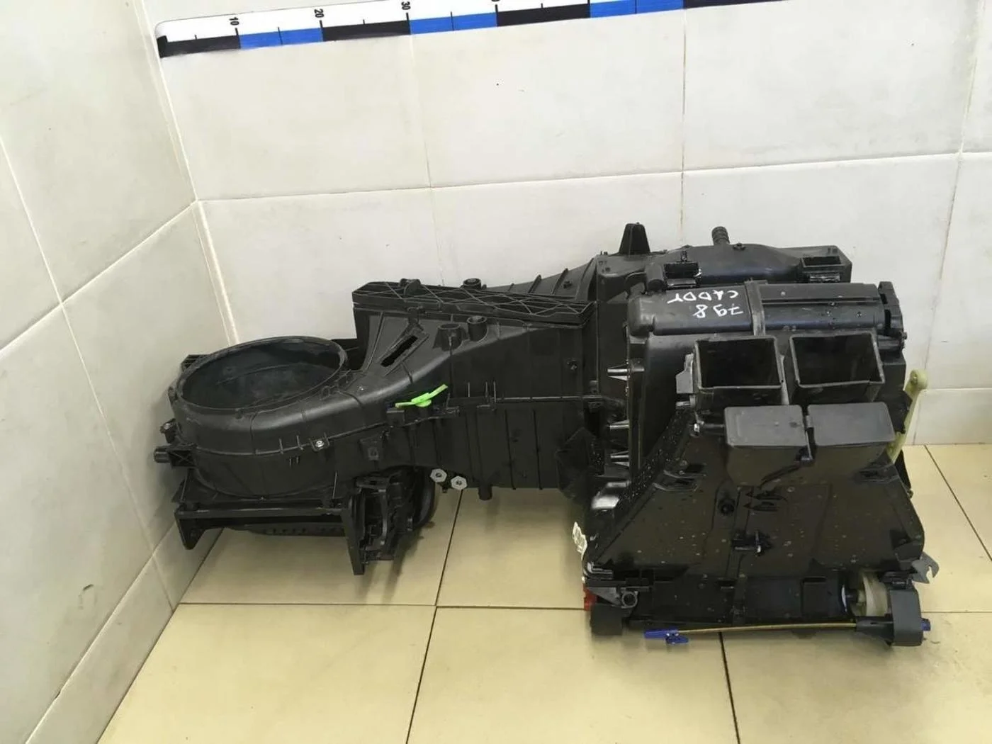 Корпус отопителя Touran 2003-2010